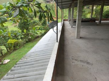 Te vendo esta linda casa finca a dos minutos de la doble calzada entre Girardota y Hatillo bien barata