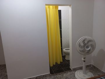 Te vendo esta linda casa finca a dos minutos de la doble calzada entre Girardota y Hatillo bien barata