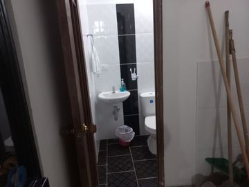 Te vendo esta linda casa finca a dos minutos de la doble calzada entre Girardota y Hatillo bien barata
