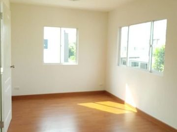 Lanceo Crib รัตนาธิเบศร์ - บ้านเดี่ยว 2 ชั้นหลังมุม