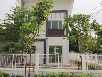 Lanceo Crib รัตนาธิเบศร์ - บ้านเดี่ยว 2 ชั้นหลังมุม