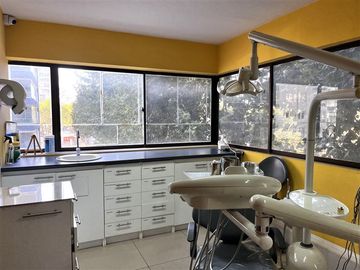 Clinica Dental 100% operativa Venta Derecho a Llave
