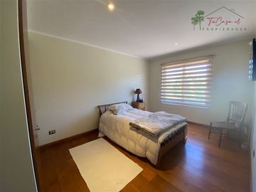 Espectacular casa venta 6d/5B quincho y 2 piscinas Oliveto