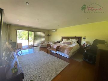 Espectacular casa venta 6d/5B quincho y 2 piscinas Oliveto