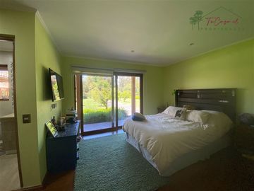 Espectacular casa venta 6d/5B quincho y 2 piscinas Oliveto