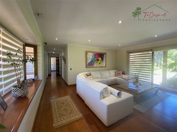 Espectacular casa venta 6d/5B quincho y 2 piscinas Oliveto