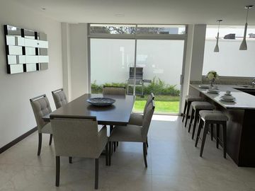 Hermosas casas 3 dormitorios, jardín, Conjunto Privado, Tumbaco