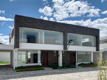 Hermosas casas 3 dormitorios, jardín, Conjunto Privado, Tumbaco