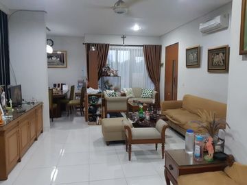 DIJUAL RUMAH 3 LANTAI SIAP HUNI DI CLUSTER PLACIDO FORESTA BSD