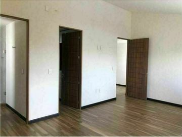 Hermosa Casa en El Refugio Cochera, 3 Recamaras, 3 Baños, Jardín, Alberca