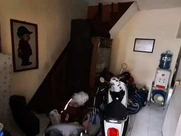 Dijual rumah di Daerah Margahayu 2 lantai 5 KT lokasi strategis