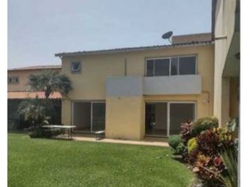 CASA EN VENTA O RENTA EN CONDOMINIO EN JIUTEPEC
