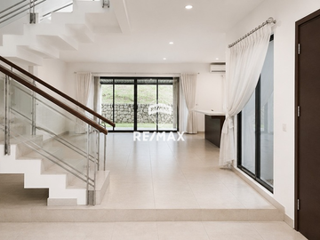 Jarang ada!! Disewakan Rumah Mewah Contemporary Modern di Vermont Parkland, Telaga Golf BSD City