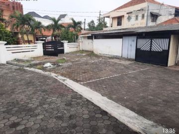 Rumah Karah Agung Jambangan terawat siap huni