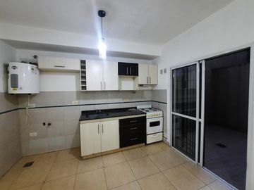 Departamento Tipo Casa en venta en Lanus Oeste