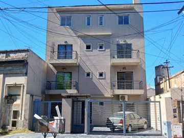 Departamento Tipo Casa en venta en Lanus Oeste
