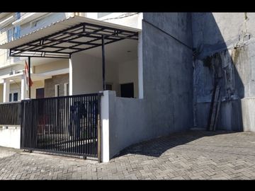 Rumah Luxury Simpang Darmo Regency surabaya