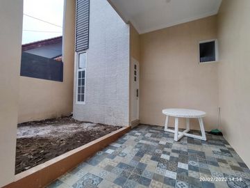 Rumah Baru 2 Lantai Luas 98 di Sulfat Utara kota Malang