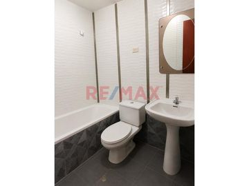 Vendo Amplia Casa En Urb. Mayorazgo - Ate, Límite Con La Molina
