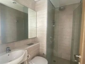 DISEWAKAN APARTEMEN TAMAN ANGGREK RESIDENCE TYPE 3BR SEMI FURNISHED