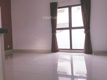Rumah Ada 4 Unit AC Cluster Lantana Siap Huni Di JGC Cakung