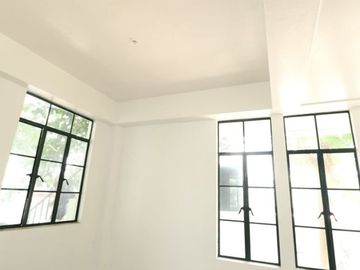 Outstanding Office Space in Trabajo St.Olympia Makati CB0057