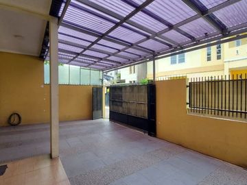 Rumah Asri Nyaman Di Cigadung Dekat UNIVERSITAS PAJAJARAN 5 MENIT KE TUBAGUS ISMAIL DAN DAGO RESORT.