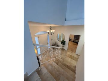 EL DORAL - VENDO O ALQUILO ESPECTACULAR CASA - COSTA SUR
