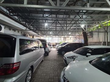 Dijual Rumah Bekasi Showroom Mobil Lokasi bagus Luas 608m2 Cocok Buat Usaha Caffe, Showroom, dll di Jakarta Selatan