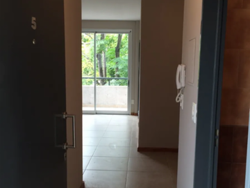 Departamento 2 /12 Ambientes al frente con balcon