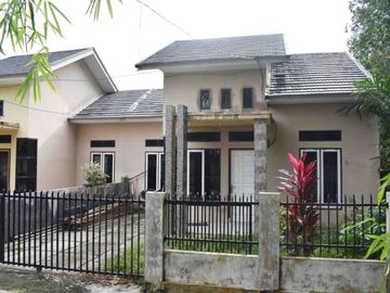 DIJUAL RUMAH MEWAH 1 LANTAI TYPE 65/152 DI JL.PESANTREN