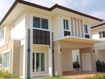 A Luxury Abode Awaits: Grand Park, San Phranet
