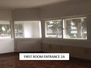 For SALE: 4 Bedroom in Washington Tower Paranaque City