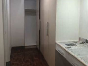 For SALE: 4 Bedroom in Washington Tower Paranaque City