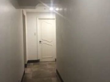 For SALE: 4 Bedroom in Washington Tower Paranaque City