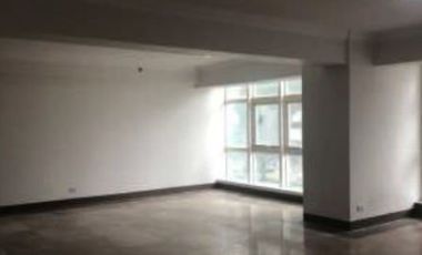 For SALE: 4 Bedroom in Washington Tower Paranaque City