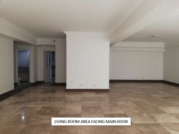 For SALE: 4 Bedroom in Washington Tower Paranaque City