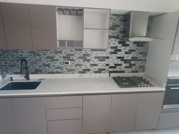 apartamento en arriendo en la mina. Cod A515667