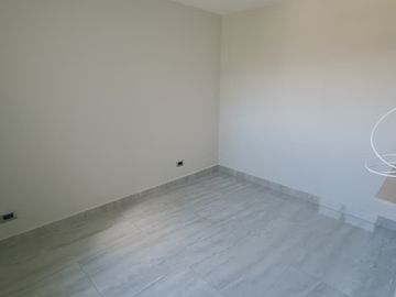apartamento en arriendo en la mina. Cod A515667