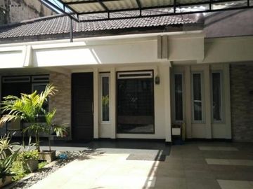 Raya ngagel madya Lokasi strategis Cocok untuk kantor an
