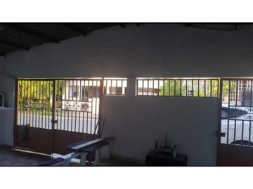 VENDO CASA VACIA EN VILLA ZAITA 187 M2