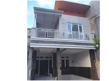 Hunian Rumah SIAP HUNI 2Lantai Hadap Utara Di Antapani Kidul