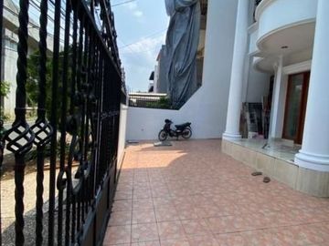 DIJUAL CEPAT !! Rumah Mewah Bagus dan Rapih, Kelapa Nias, HargOk Bisa Nego