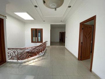 DIJUAL CEPAT !! Rumah Mewah Bagus dan Rapih, Kelapa Nias, HargOk Bisa Nego