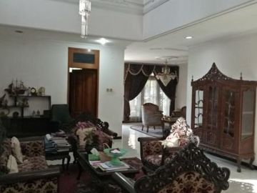 Rumah strategis dekat UNIKA bisa untuk kos2an