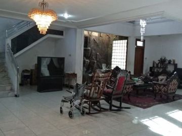 Rumah strategis dekat UNIKA bisa untuk kos2an