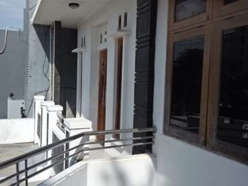 Rumah strategis dekat UNIKA bisa untuk kos2an