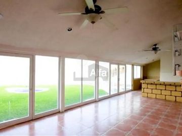 Casa en Venta en residencial del circuito del Lago, Tequesquitengo, Jojutla, Morelos.