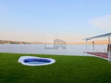 Casa en Venta en residencial del circuito del Lago, Tequesquitengo, Jojutla, Morelos.