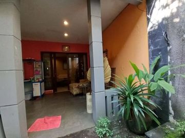 Rumah 2 lantai dalam komplek pinggir jalan bukit cinere